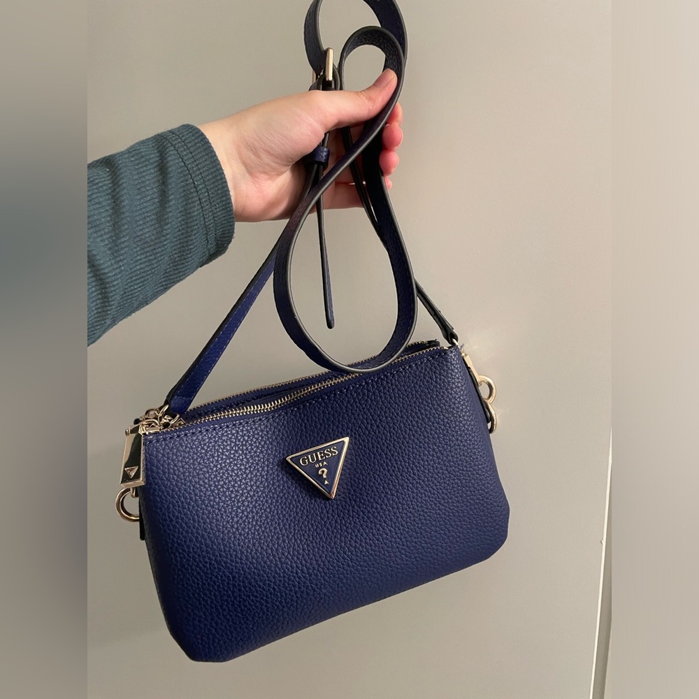 Gorgeous blue Guess bag